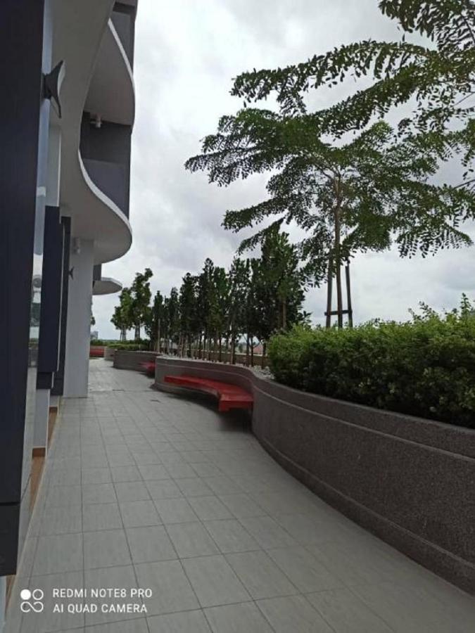 Căn hộ 69 m² 2 phòng ngủ, 1 phòng tắm riêng ở Trung tâm thành phố Kota Bharu Ngoại thất bức ảnh